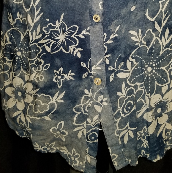 Pink Avenue Button up Blue/White Floral Blouse Sz S - Picture 3 of 4